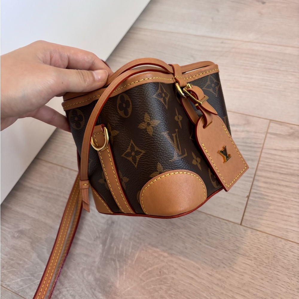 Louis Vuitton noe purse - Picture 15 of 16